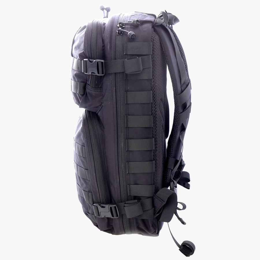Snigel Specialist Backpack 30L – taktisk ryggsäck, oliv